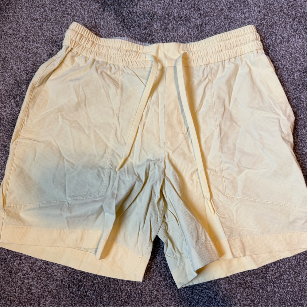 Lululemon shorts, size small.